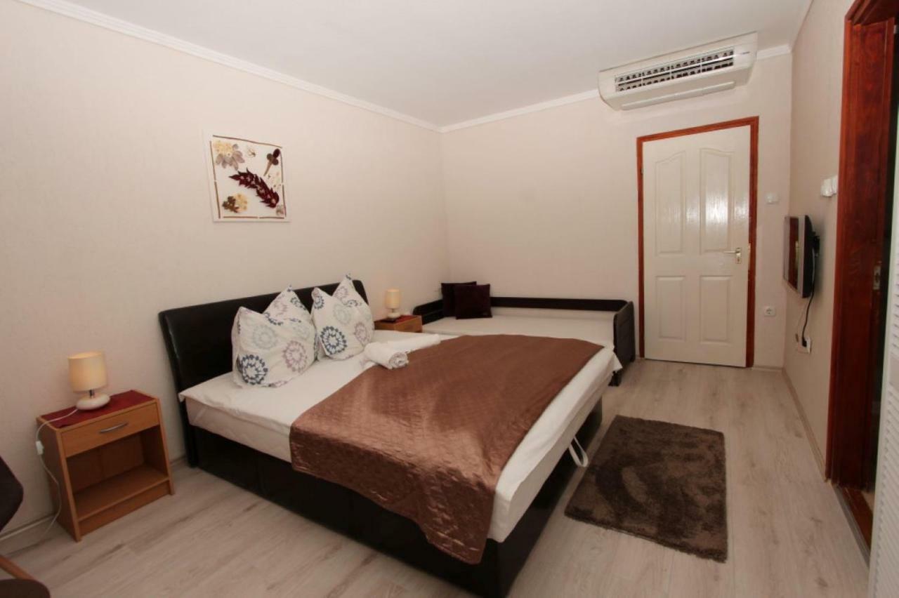 שיופוק Ariel Apartmanok מראה חיצוני תמונה